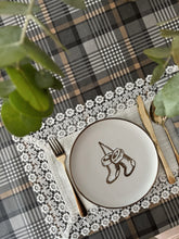 Cargar imagen en el visor de la galería, MANTEL ALGODÓN TARTÁN GRIS