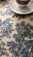 Cargar imagen en el visor de la galería, MANTEL ANTIMANCHAS CARTUJA AZUL
